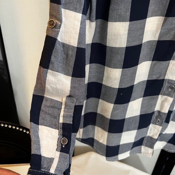 G.H. BASS & CO Women's Houndstooth Navy Blue Grey White V Neck Tunic Size S NWOT - Picture 6 of 7